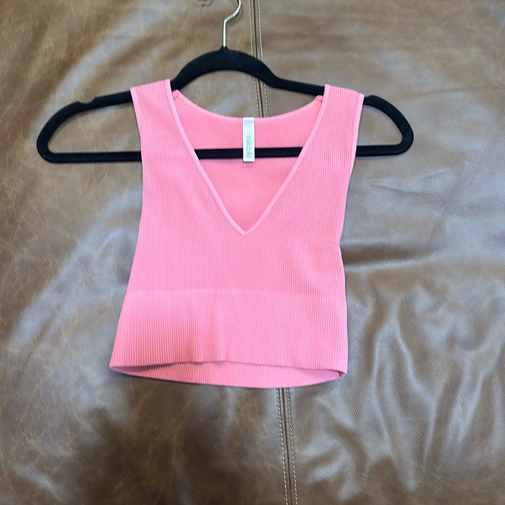 Boutique, stretchy, ribbed, pink crop top one size